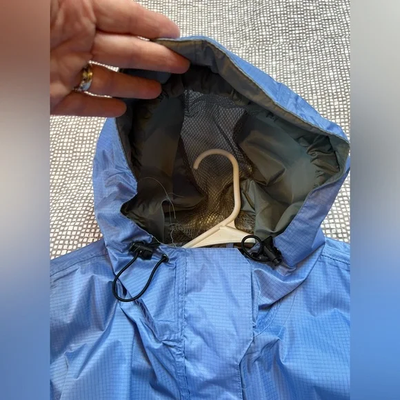 Against the Elements waterproof rain jacket with hood, Size M (10-12). NWOT - Picture 11 of 15